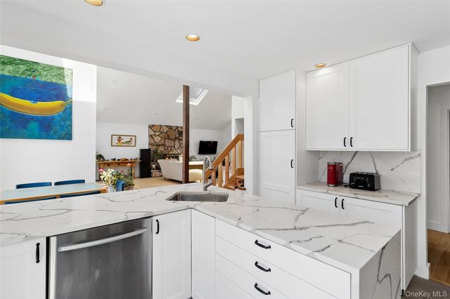 44 Diane Drive, East Hampton, NY 11937