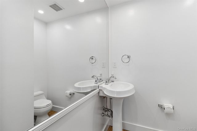 44 Diane Drive, East Hampton, NY 11937