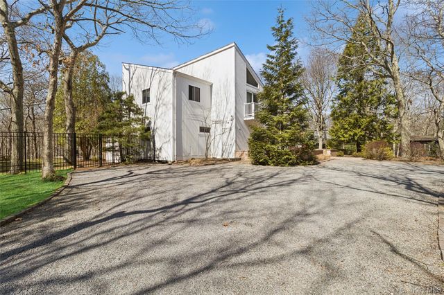 44 Diane Drive, East Hampton, NY 11937