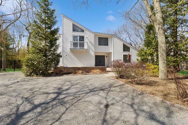 44 Diane Drive, East Hampton, NY 11937