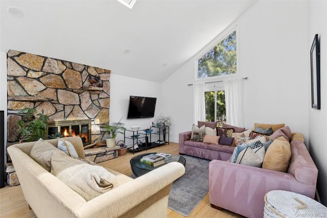 44 Diane Drive, East Hampton, NY 11937