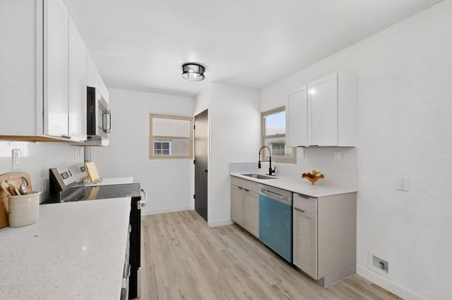 1318 Truman Street SE, Albuquerque, NM 87108
