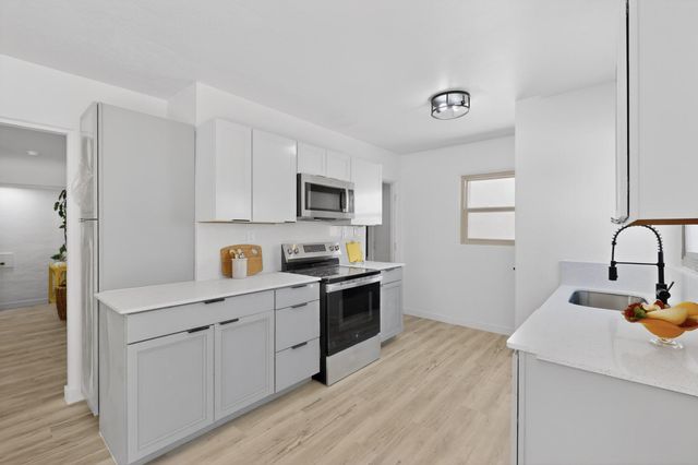 1318 Truman Street SE, Albuquerque, NM 87108