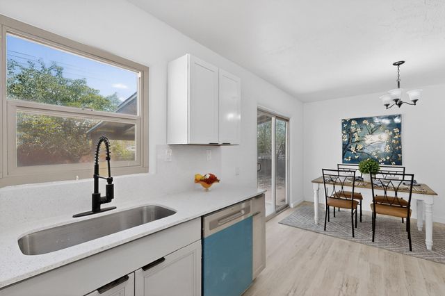 1318 Truman Street SE, Albuquerque, NM 87108