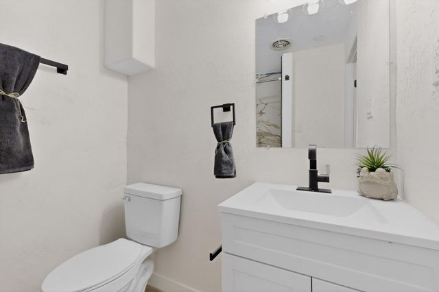 1318 Truman Street SE, Albuquerque, NM 87108