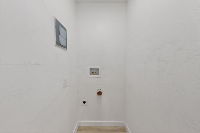 1318 Truman Street SE, Albuquerque, NM 87108