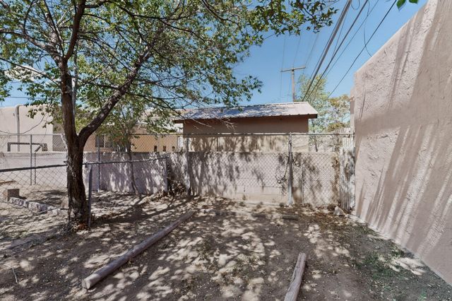 1318 Truman Street SE, Albuquerque, NM 87108