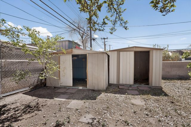 1318 Truman Street SE, Albuquerque, NM 87108