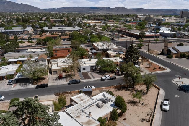1318 Truman Street SE, Albuquerque, NM 87108