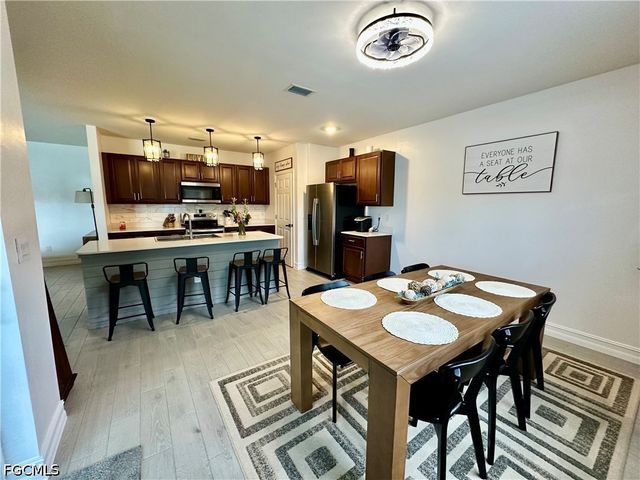 2218 SE 4th ST, Cape Coral, FL 33990