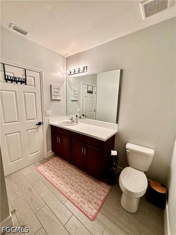 2218 SE 4th ST, Cape Coral, FL 33990