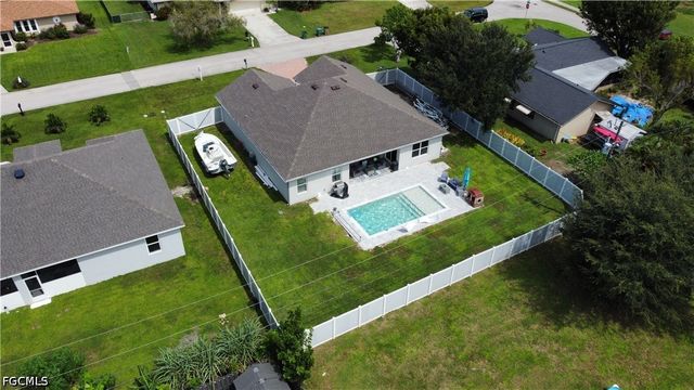 2218 SE 4th ST, Cape Coral, FL 33990