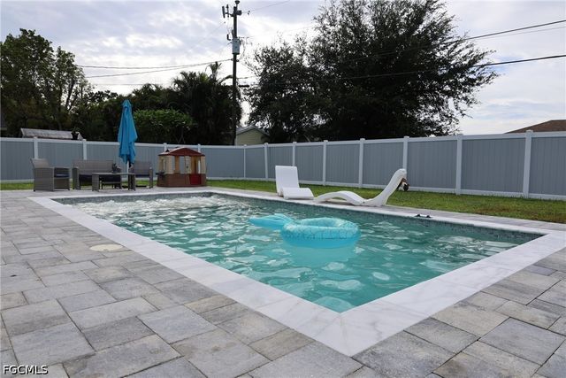 2218 SE 4th ST, Cape Coral, FL 33990