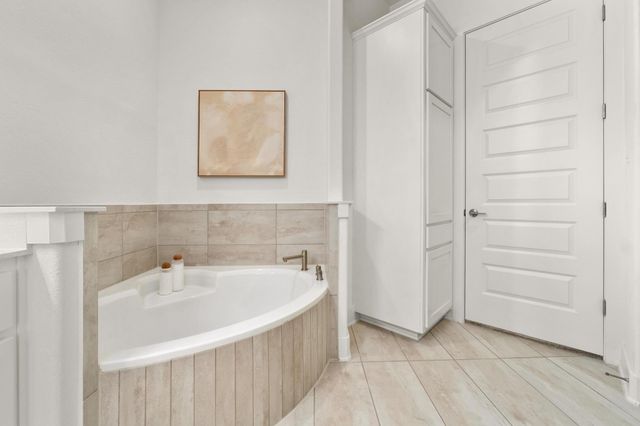 115 Beneteau DR 77, Austin, TX 78738