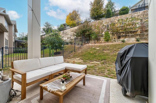 115 Beneteau DR 77, Austin, TX 78738