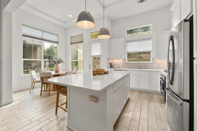 115 Beneteau DR 77, Austin, TX 78738