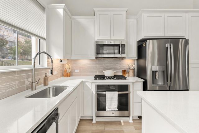 115 Beneteau DR 77, Austin, TX 78738