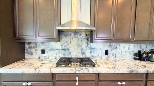 8294 GRANDE SHORES DRIVE, Sarasota, FL 34240