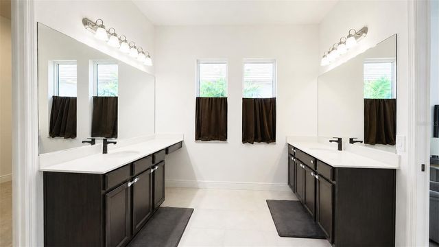 8294 GRANDE SHORES DRIVE, Sarasota, FL 34240