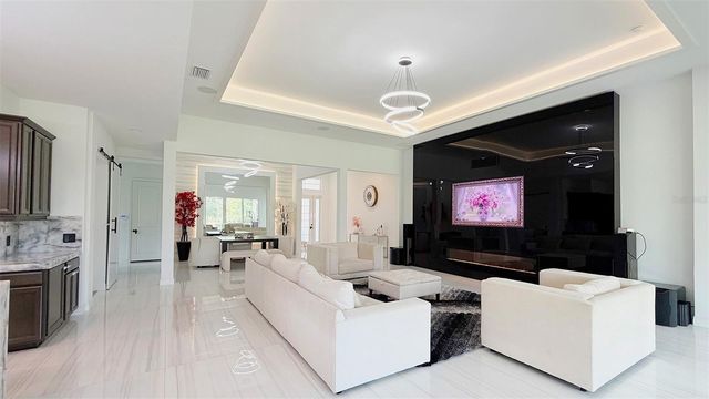 8294 GRANDE SHORES DRIVE, Sarasota, FL 34240