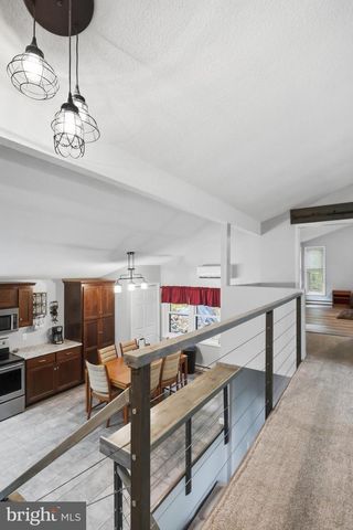 1027 THE WOODS RD, Hedgesville, WV 25427