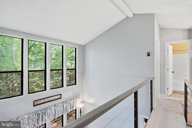 1027 THE WOODS RD, Hedgesville, WV 25427