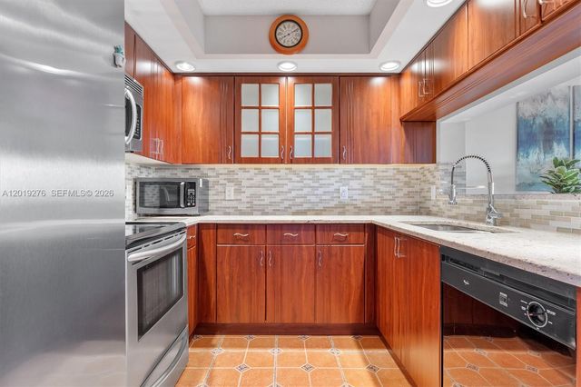 13700 SW 14th Street 411D, Pembroke Pines, FL 33027