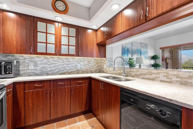 13700 SW 14th Street 411D, Pembroke Pines, FL 33027