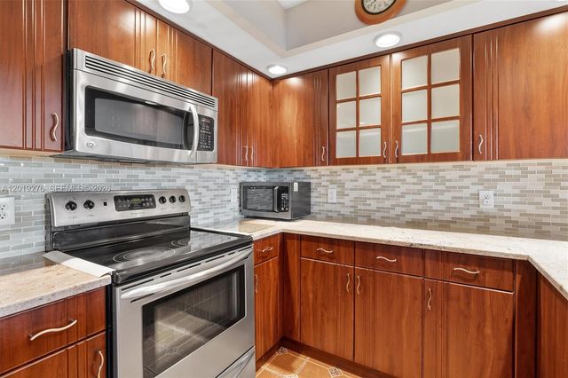 13700 SW 14th Street 411D, Pembroke Pines, FL 33027
