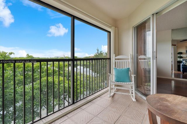 13700 SW 14th Street 411D, Pembroke Pines, FL 33027