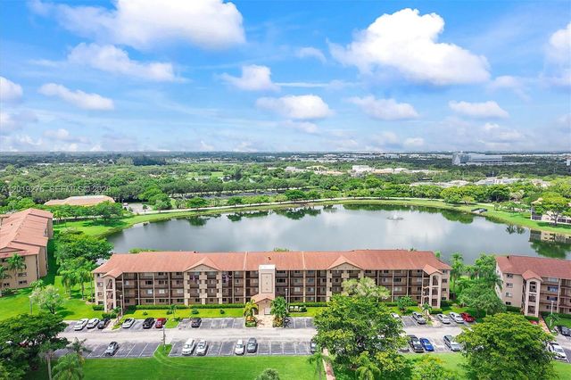 13700 SW 14th Street 411D, Pembroke Pines, FL 33027