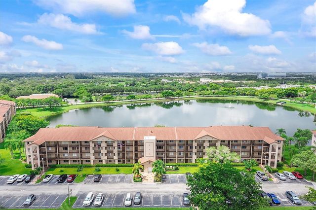 13700 SW 14th Street 411D, Pembroke Pines, FL 33027