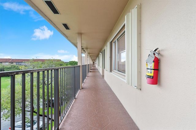 13700 SW 14th Street 411D, Pembroke Pines, FL 33027