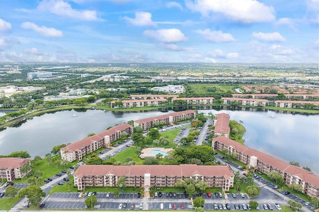13700 SW 14th Street 411D, Pembroke Pines, FL 33027