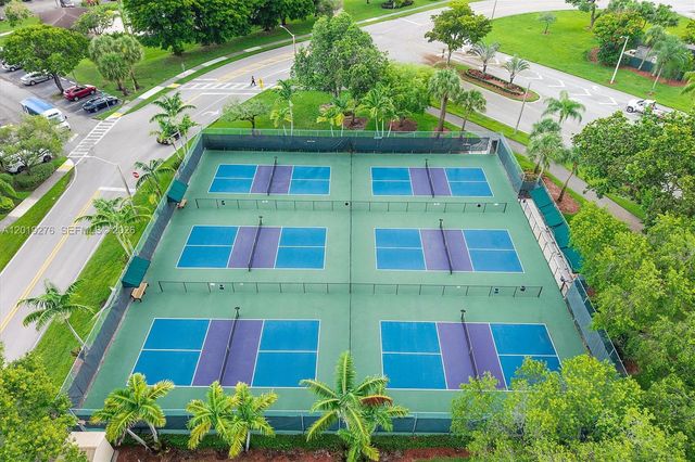 13700 SW 14th Street 411D, Pembroke Pines, FL 33027