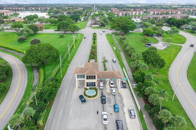 13700 SW 14th Street 411D, Pembroke Pines, FL 33027
