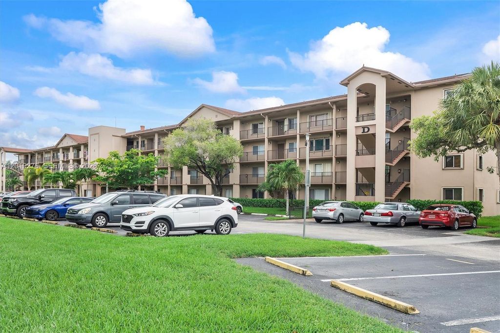 13700 SW 14th Street 411D, Pembroke Pines, FL 33027