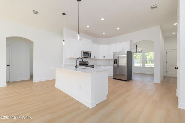 26 BITTERROOT Avenue, Middleburg, FL 32068