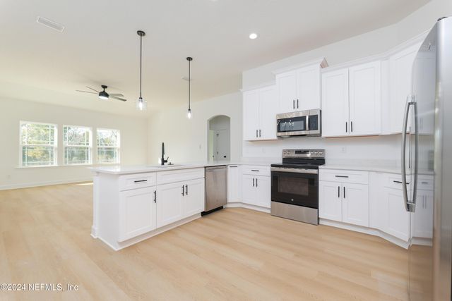 26 BITTERROOT Avenue, Middleburg, FL 32068