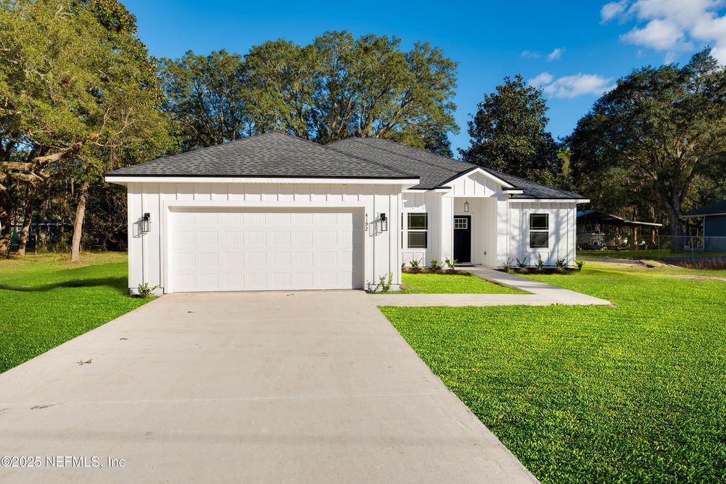 26 BITTERROOT Avenue, Middleburg, FL 32068