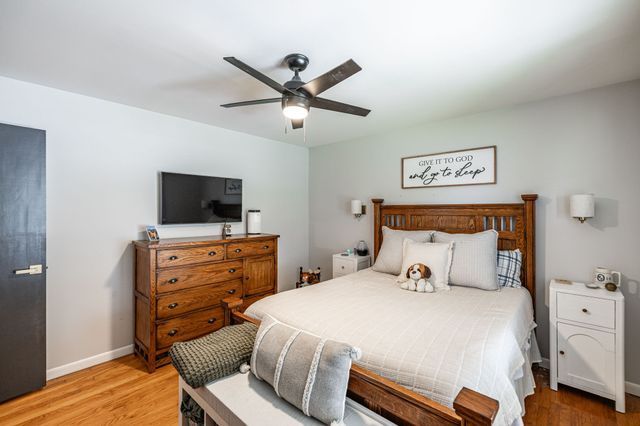 1103 Meadowview Dr, Gallatin, TN 37066
