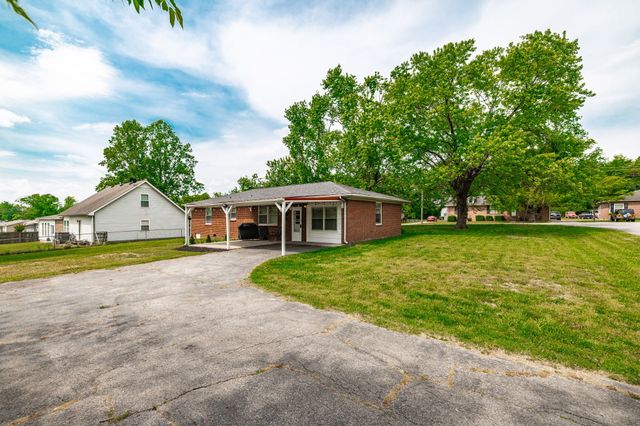1103 Meadowview Dr, Gallatin, TN 37066