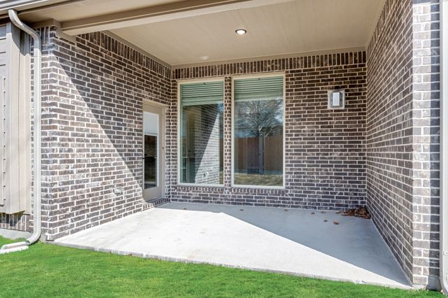 3205 Emerald Trace Drive, Denton, TX 76226