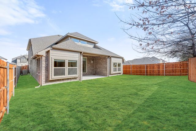 3205 Emerald Trace Drive, Denton, TX 76226