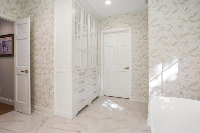 7 Greencroft Drive, Champaign, IL 61821