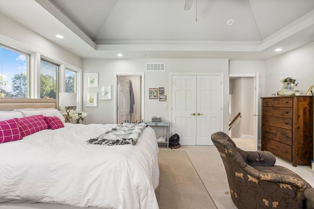 7 Greencroft Drive, Champaign, IL 61821