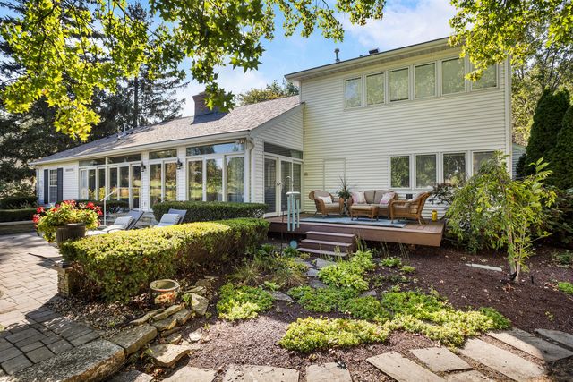 7 Greencroft Drive, Champaign, IL 61821