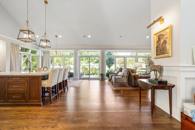 7 Greencroft Drive, Champaign, IL 61821