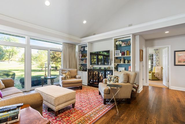 7 Greencroft Drive, Champaign, IL 61821