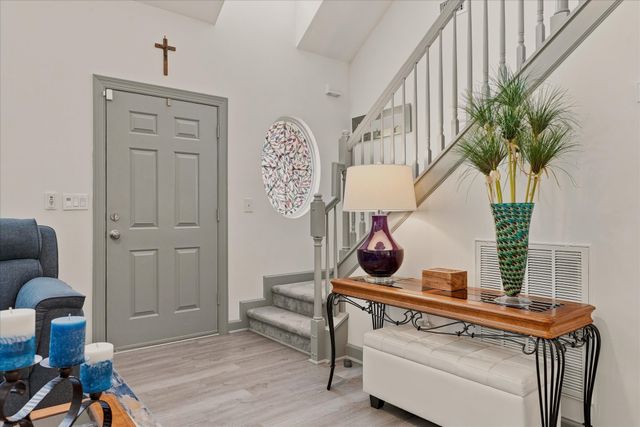 7093 Bridgeport Dr, Nashville, TN 37221